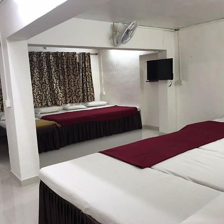 Hotel Priti International 马普萨 外观 照片