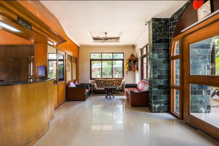 Hotel Priti International 马普萨 外观 照片
