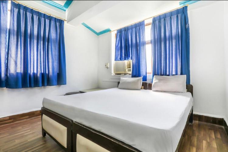 Hotel Priti International 马普萨 外观 照片
