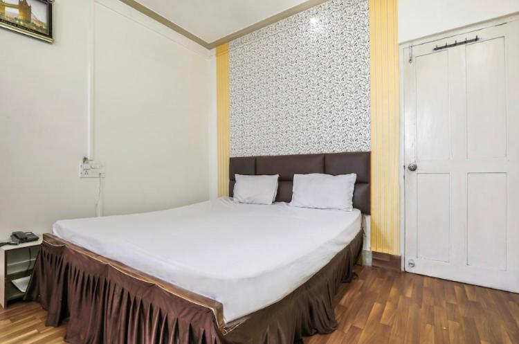 Hotel Priti International 马普萨 外观 照片